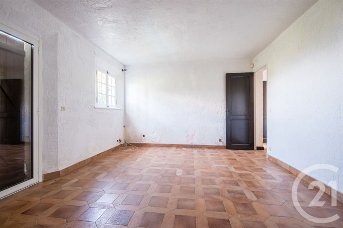 Image No.14-5 Bed House for sale