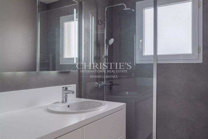 Image No.11-1 Bed Apartment for sale