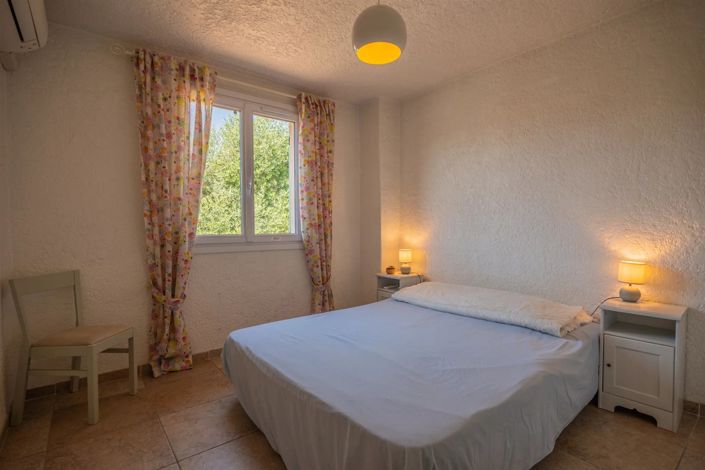Image No.11-5 Bed House for sale