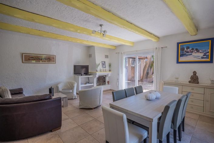 Image No.3-5 Bed House for sale