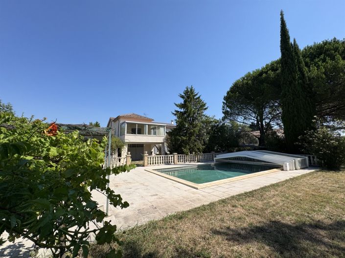 Image No.2-6 Bed House for sale