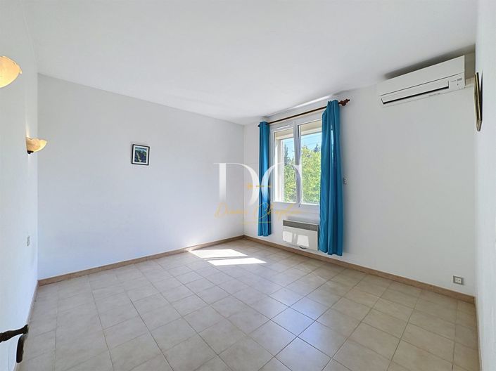 Image No.23-6 Bed House for sale