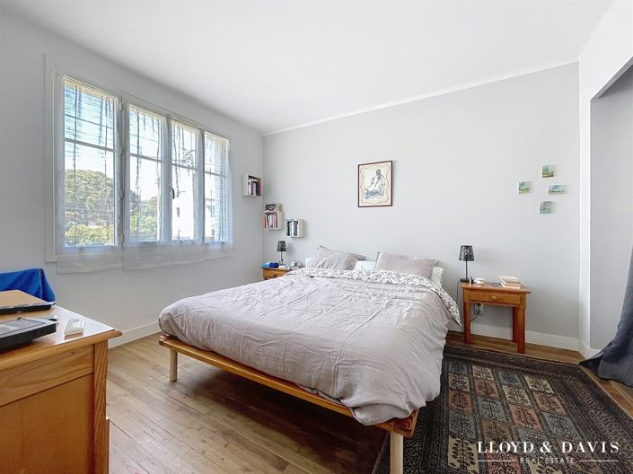 Image No.11-5 Bed House for sale