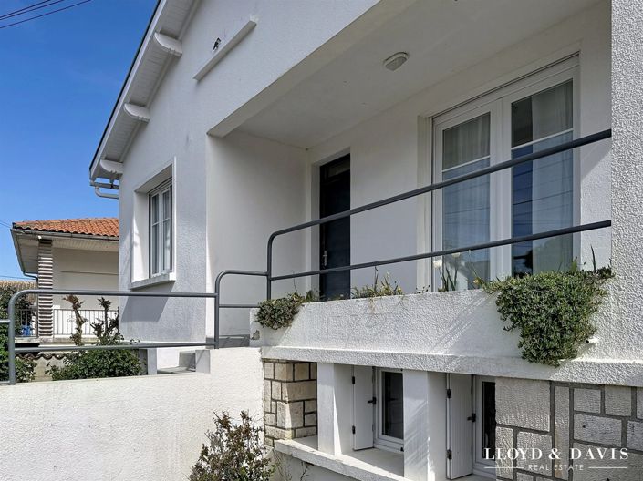 Image No.23-5 Bed House for sale