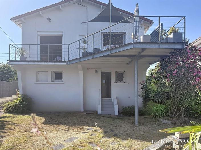 Image No.24-5 Bed House for sale