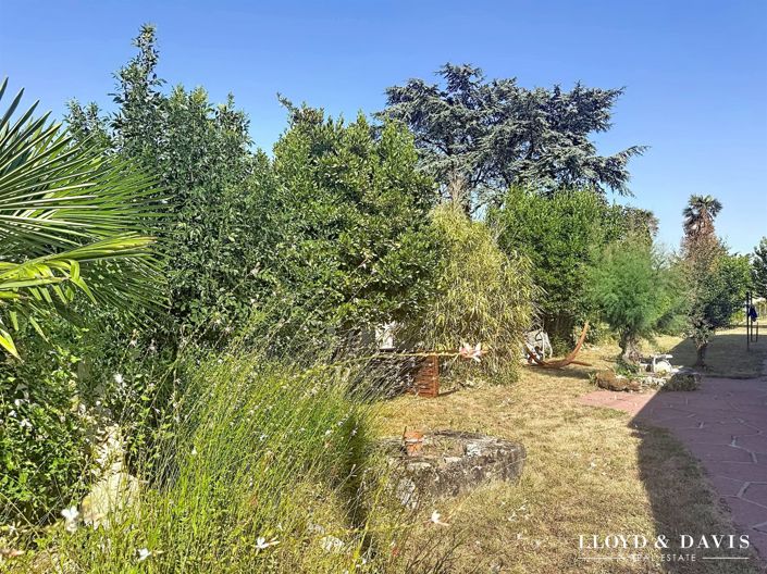 Image No.3-5 Bed House for sale