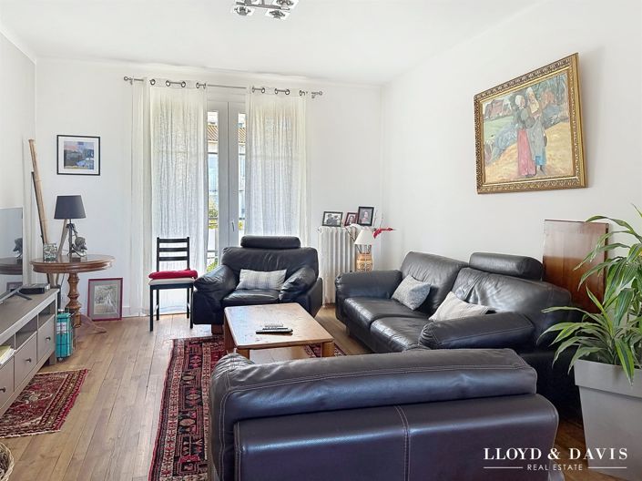 Image No.9-5 Bed House for sale