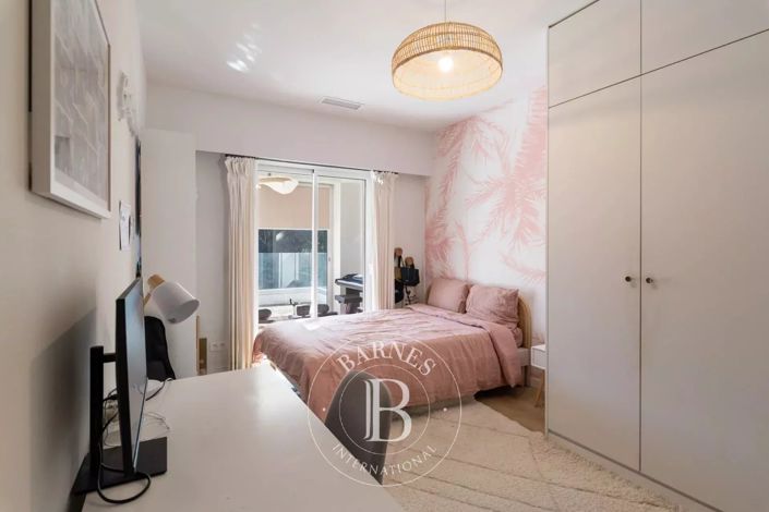 Image No.19-6 Bed House for sale