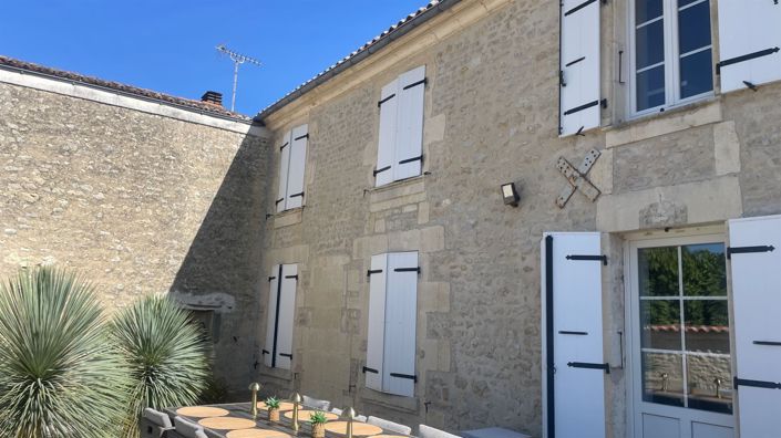 Image No.21-4 Bed House for sale
