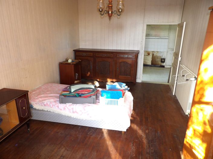 Image No.17-4 Bed House for sale