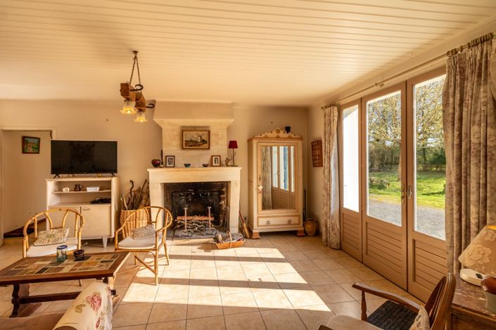 Image No.10-6 Bed House for sale