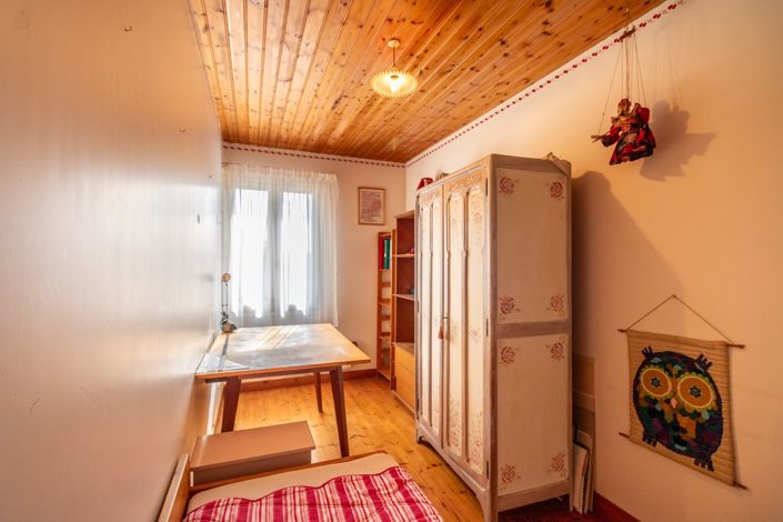 Image No.16-6 Bed House for sale