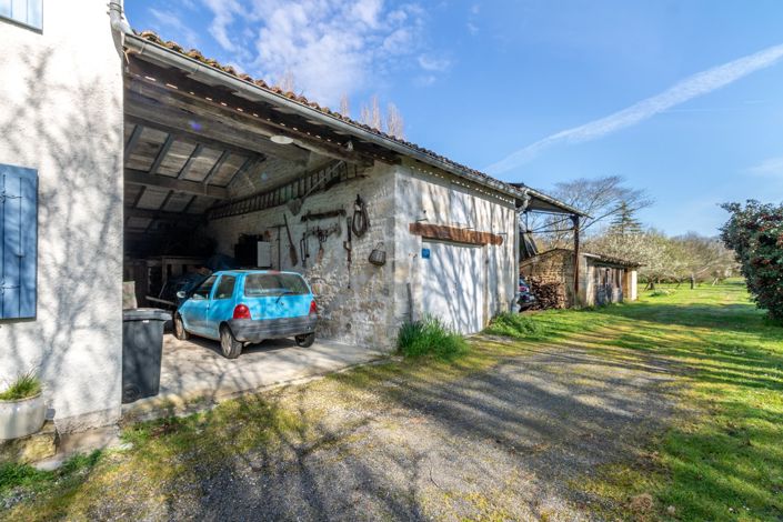 Image No.17-6 Bed House for sale