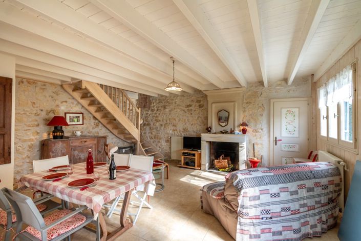 Image No.5-6 Bed House for sale