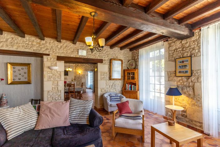 Image No.7-4 Bed House for sale
