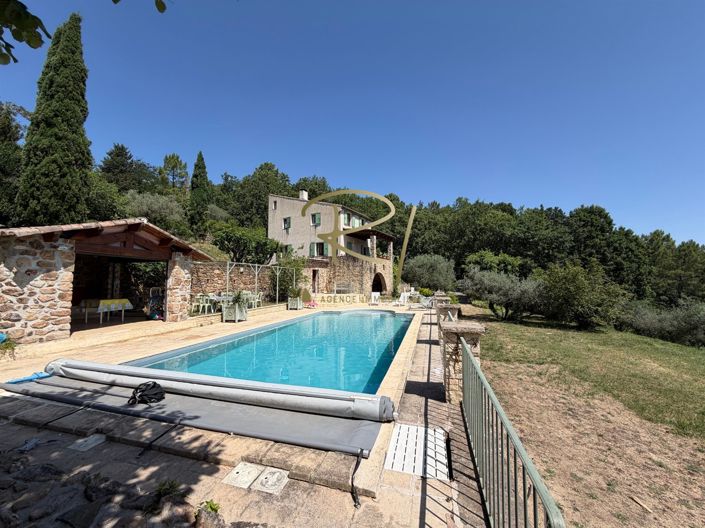 Image No.10-3 Bed House for sale