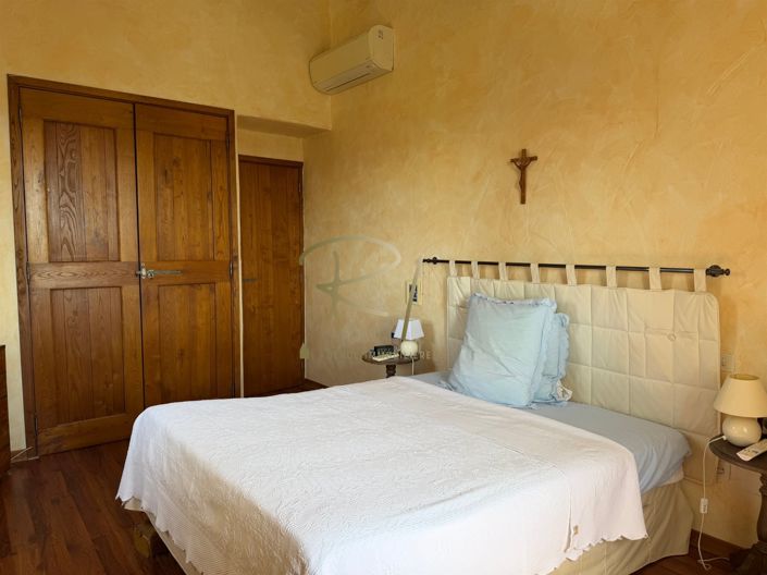 Image No.8-3 Bed House for sale