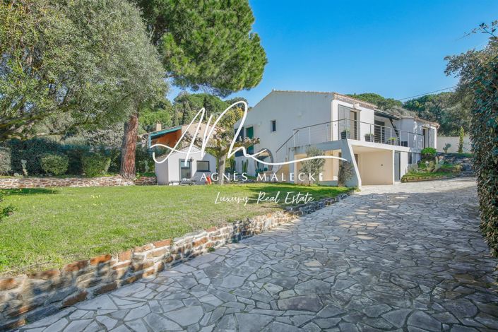Image No.2-4 Bed House for sale