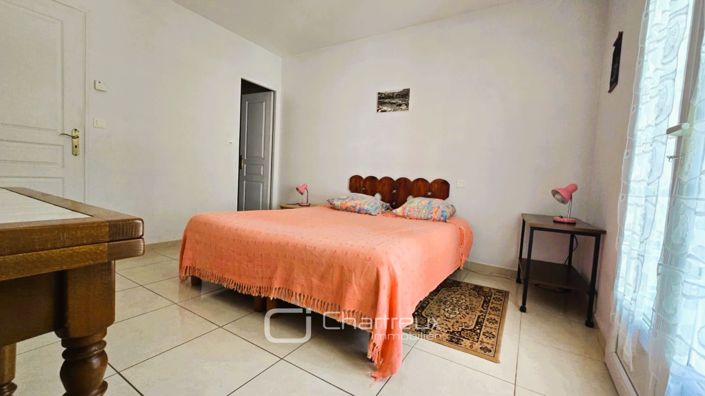 Image No.17-3 Bed House for sale