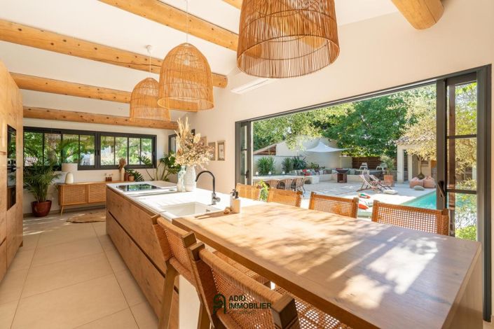 Image No.8-4 Bed House for sale