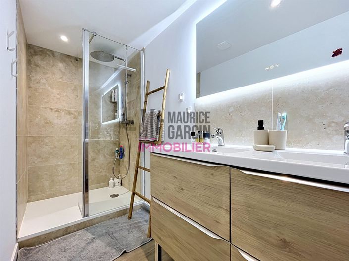 Image No.18-2 Bed House for sale