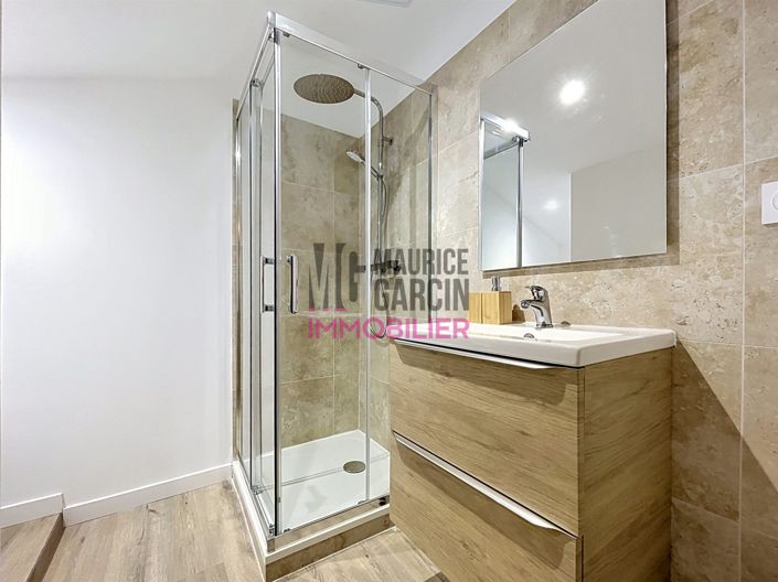 Image No.21-2 Bed House for sale