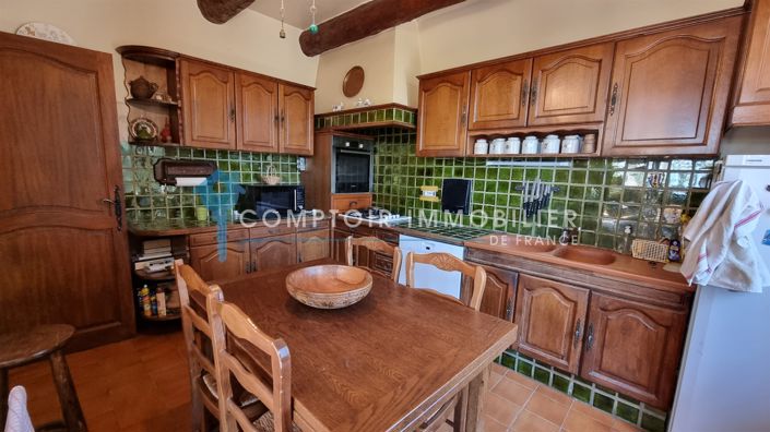 Image No.8-3 Bed House for sale