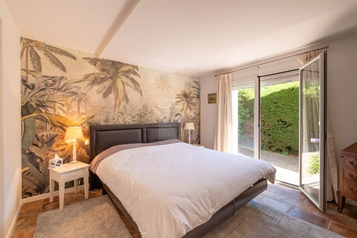 Image No.15-4 Bed House for sale