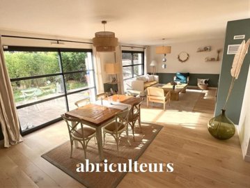 1 - Sautron, House