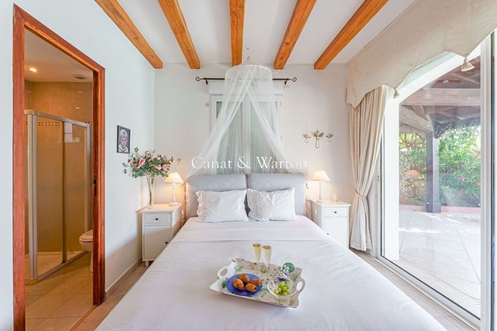 Image No.3-4 Bed House for sale