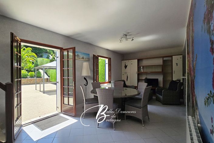 Image No.12-8 Bed House for sale