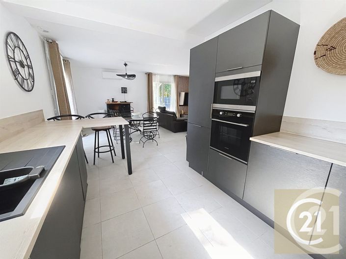 Image No.10-3 Bed House for sale