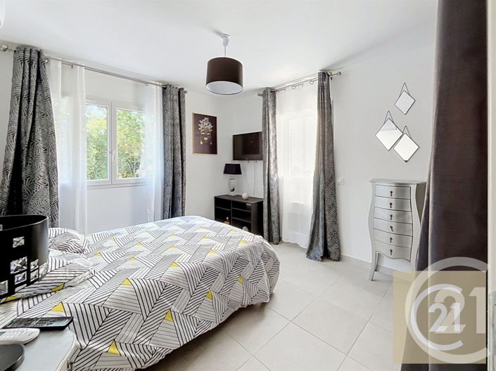 Image No.16-3 Bed House for sale