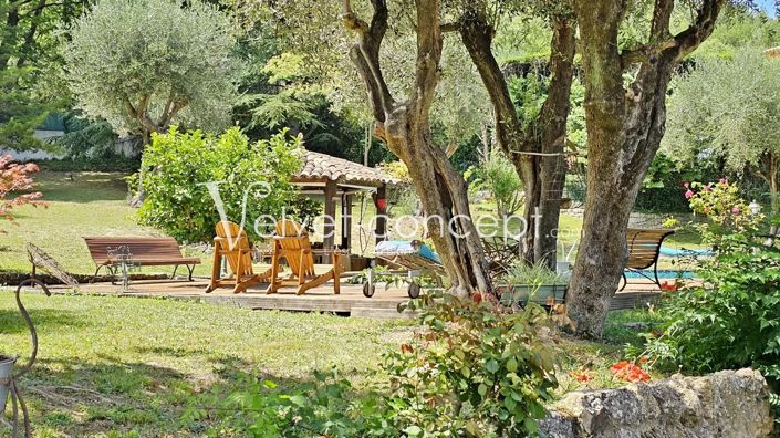 Image No.10-3 Bed House for sale