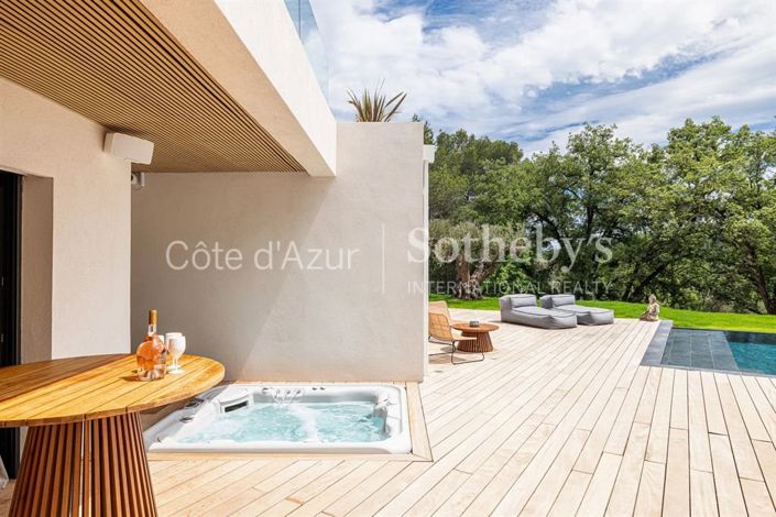Image No.12-6 Bed House for sale