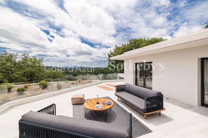 Image No.14-6 Bed House for sale