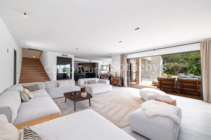 Image No.9-6 Bed House for sale