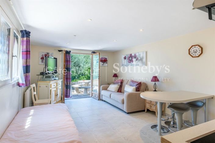 Image No.20-4 Bed House for sale