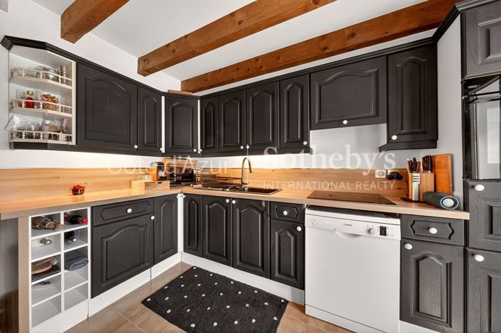 Image No.7-4 Bed House for sale