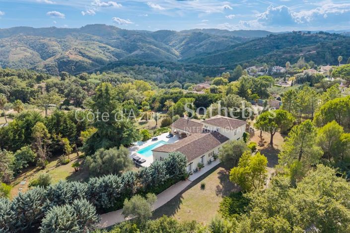 Image No.8-7 Bed House for sale