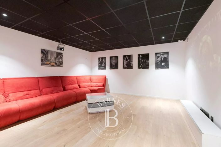 Image No.16-5 Bed House for sale