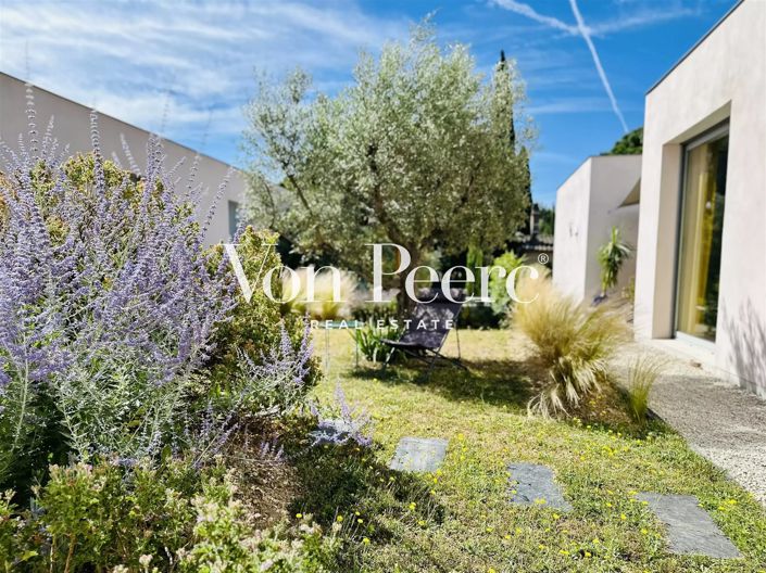 Image No.12-5 Bed House for sale