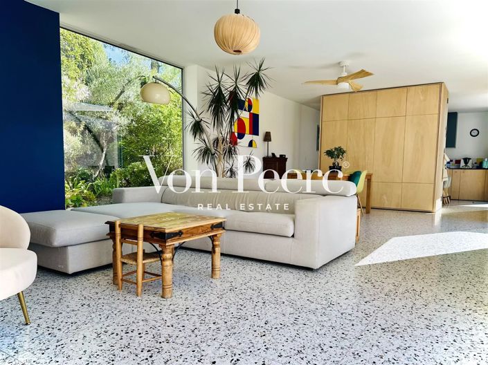 Image No.2-5 Bed House for sale