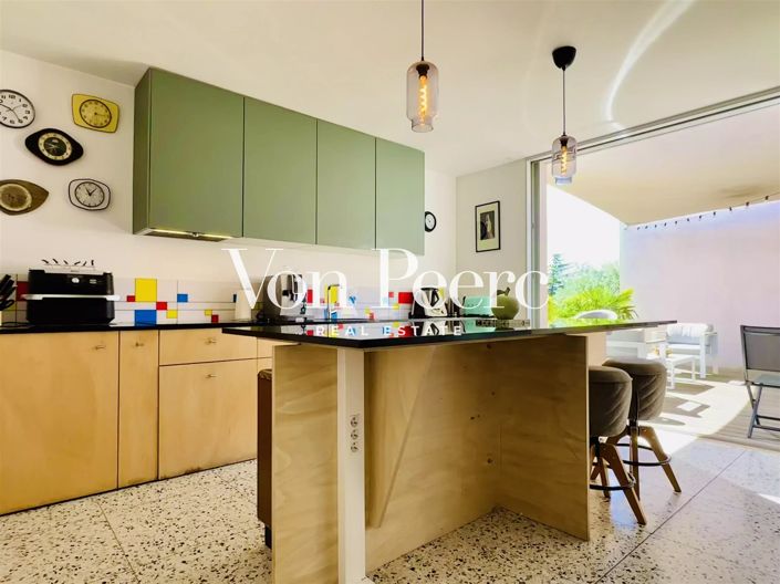 Image No.3-5 Bed House for sale