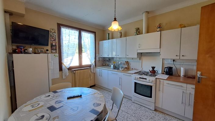 Image No.9-3 Bed House for sale