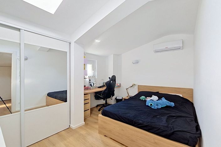 Image No.15-4 Bed Apartment for sale