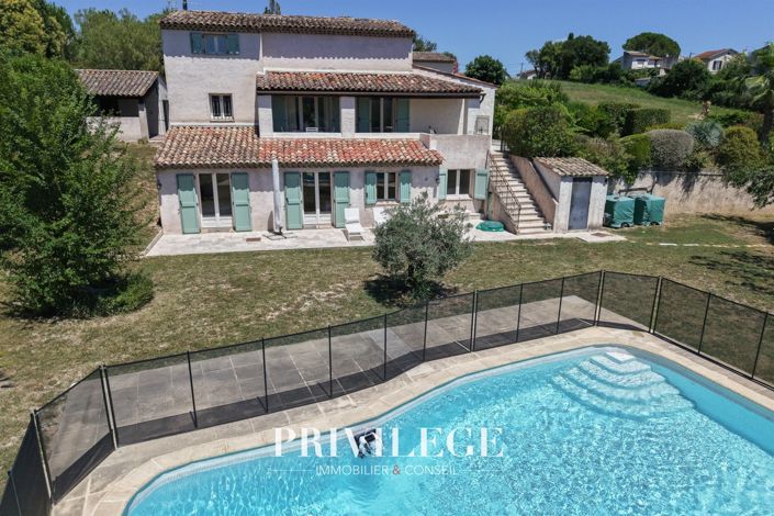 Image No.30-6 Bed House for sale