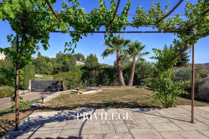 Image No.4-6 Bed House for sale
