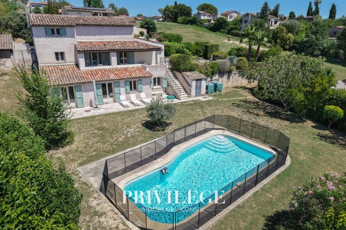 Image No.5-6 Bed House for sale