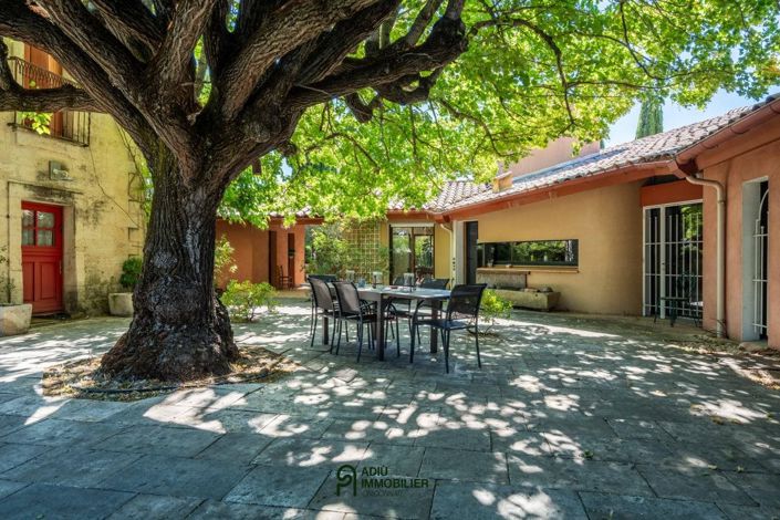 Image No.18-6 Bed House for sale